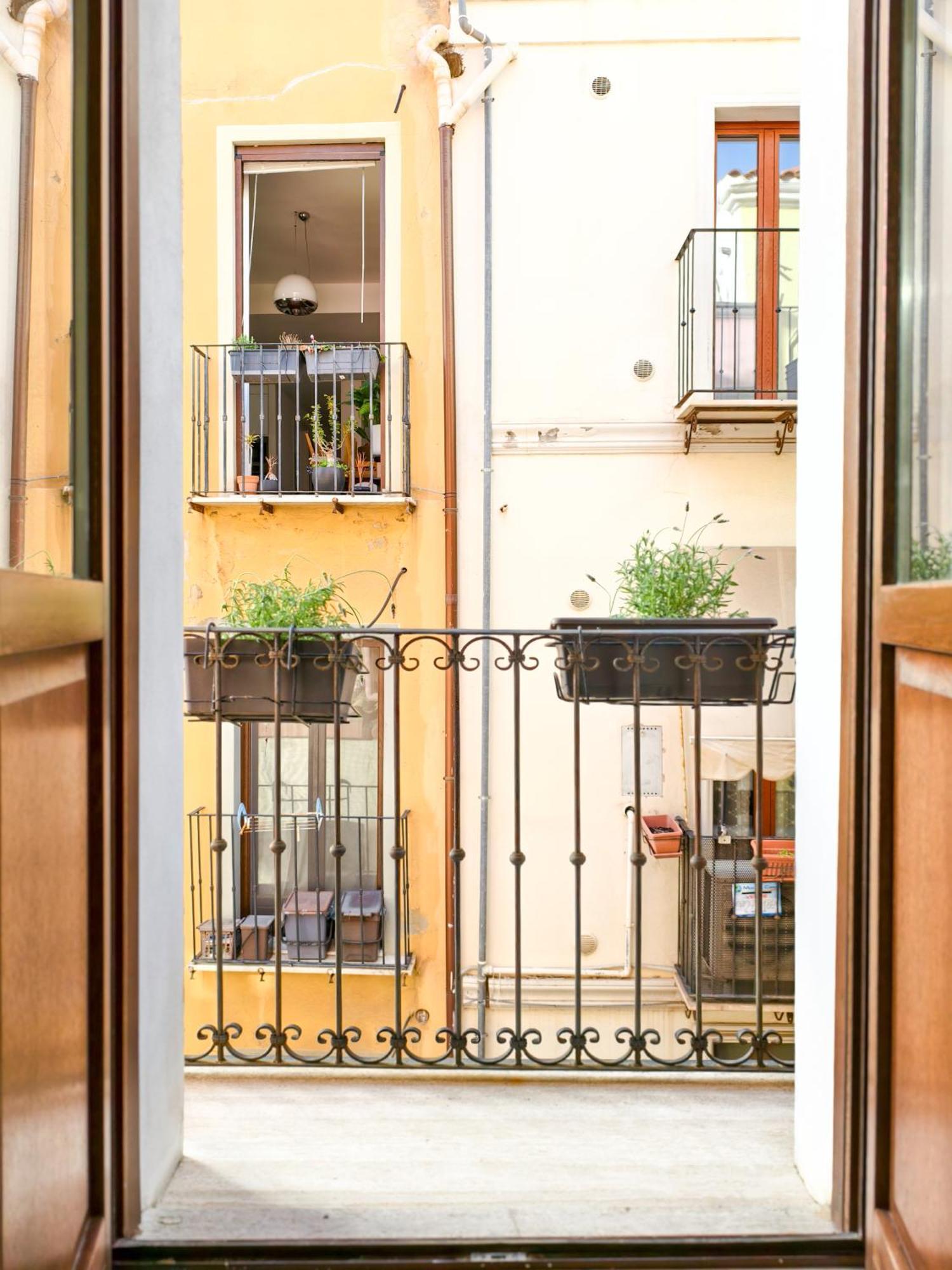 Oidu - Cagliari Suites Экстерьер фото